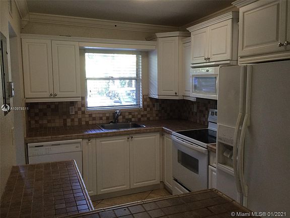 2nd image of 5080 SW 64th Ave APT 103