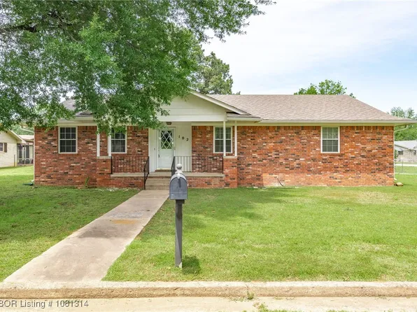 102 Dogwood Ave, Poteau, OK 74953