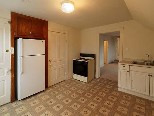2nd image of 3363A N Pierce St