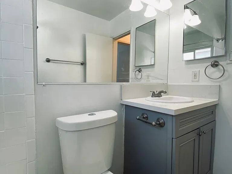 15114 Dickens St. — Photo 10