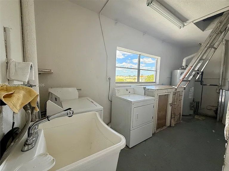 467 Golden Isles Dr #310 — Photo 14