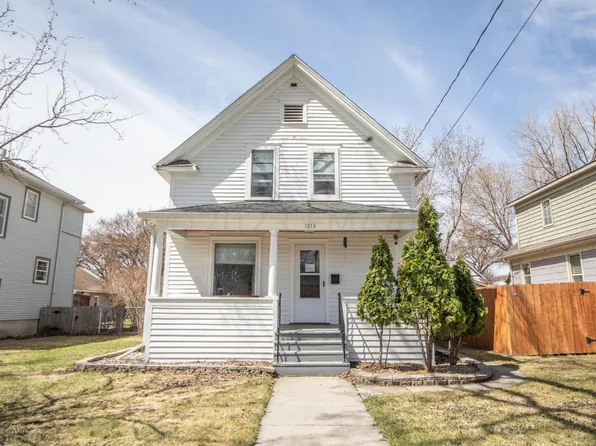1014 4th St N, Fargo, ND 58102