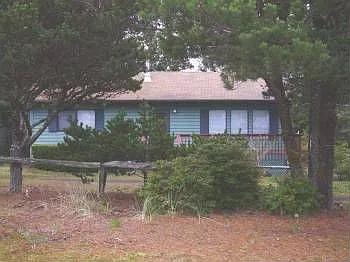 1900 NW Hilton Dr photo 1