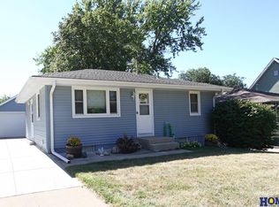 7035 Dudley St, Lincoln, NE 68505