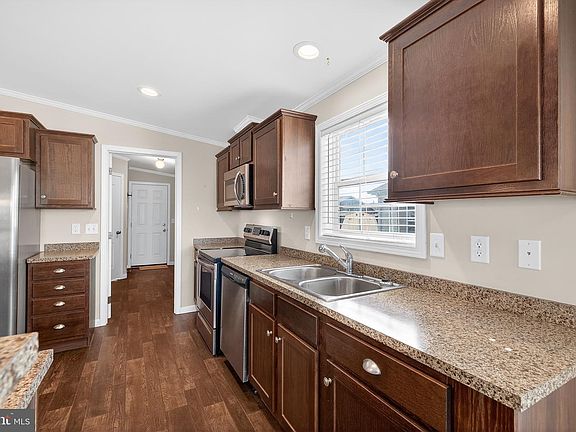 4th image of 1117 Lorenzo Ln #270