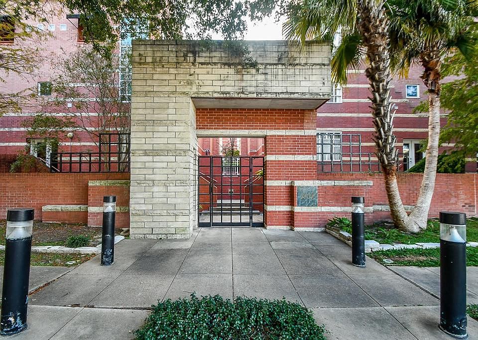 1st image of 4004 Montrose Blvd APT 31G