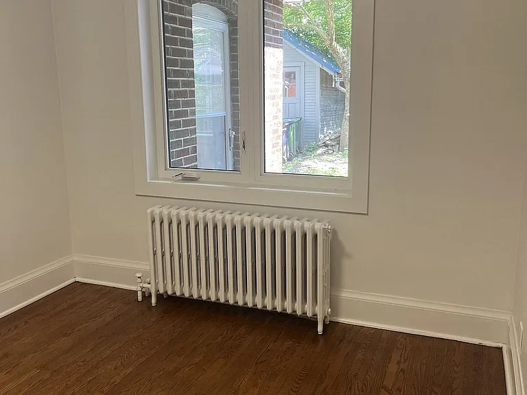 55 Beresford Ave — Photo 3