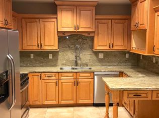 18245 Burbank Blvd #111, Tarzana, CA 91356