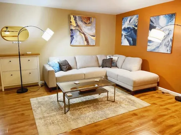6602 Beadnell Way Unit 8, San Diego, CA 92117