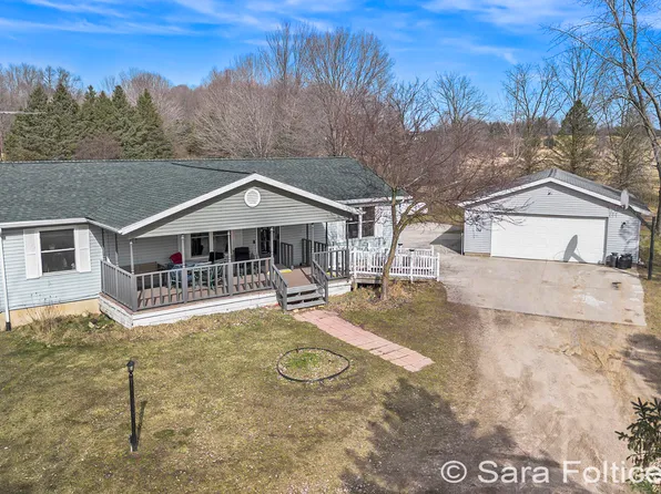 6560 McKendry Rd, Saranac, MI 48881