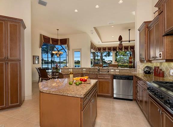 5th image of 18411 Verona Lago Dr