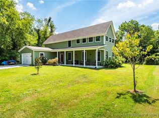 211 Spickert Knob Rd, New Albany, IN 47150