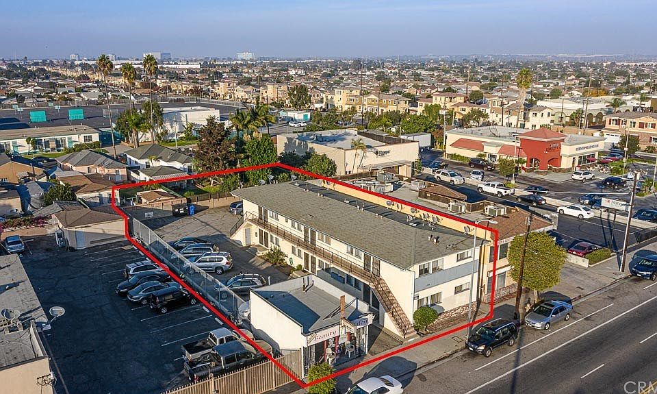 1st image of 1329 1331 W Carson St