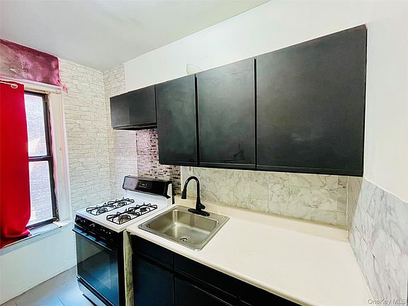 5th image of 2199 Holland Avenue #3E
