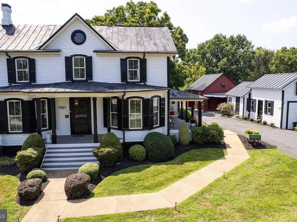 20857 Ashburn Rd, Ashburn, VA 20147