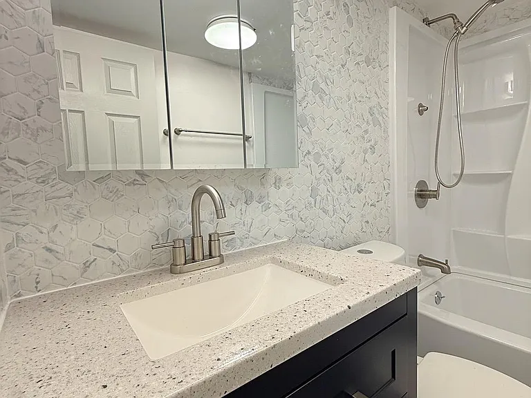 150 Berwick Pl #22A — Photo 11