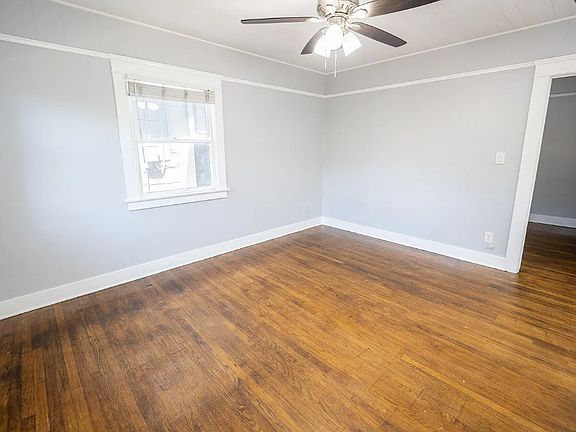 5th image of 3745 Bancroft St