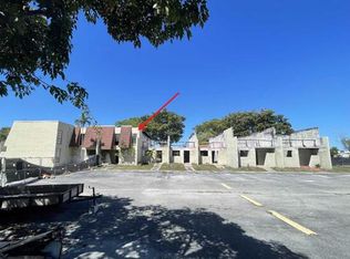 8921 Palm Tree Lane #8921, Pembroke Pines, FL 33024