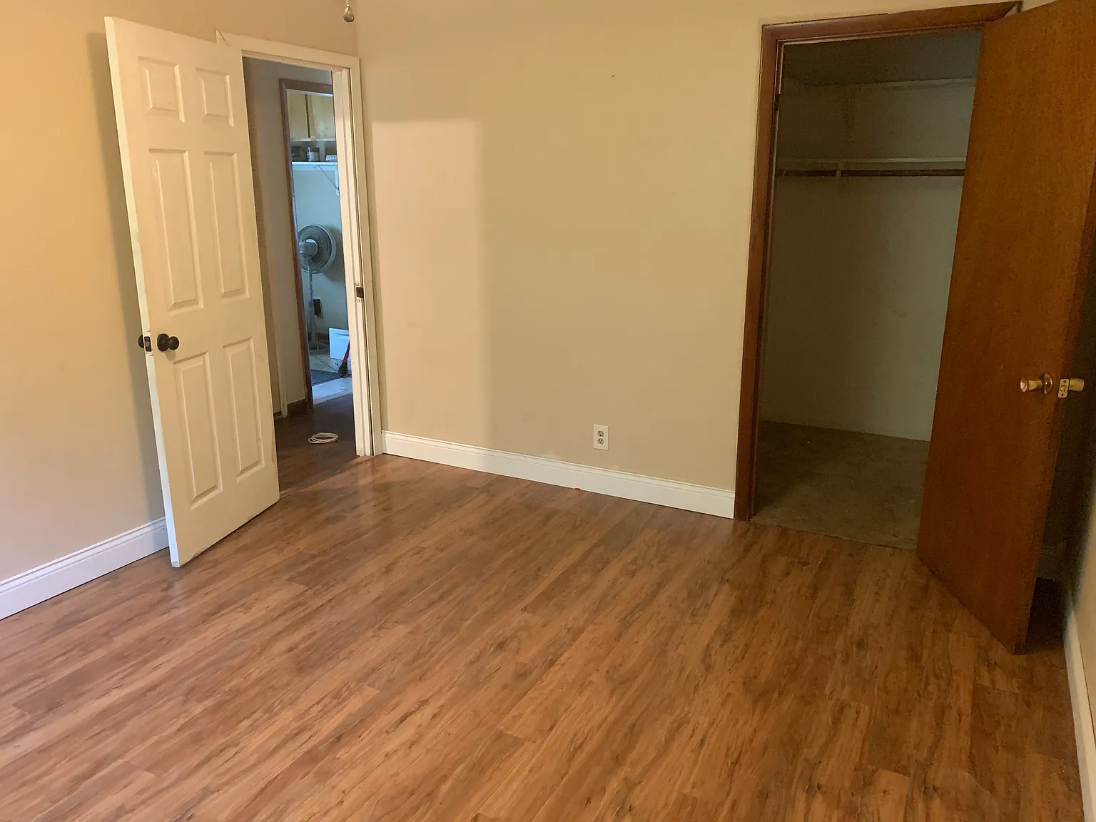 2 bed, 900 sqft, $850 — Photo 2