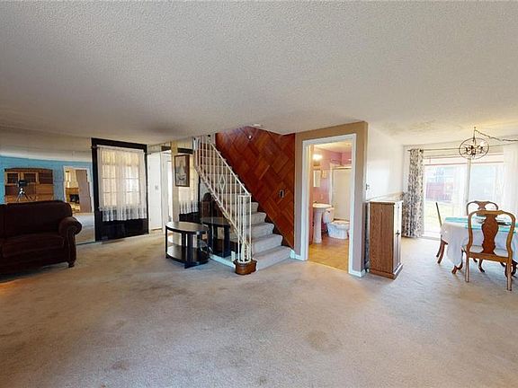 5th image of 2220 Kenmore Ave