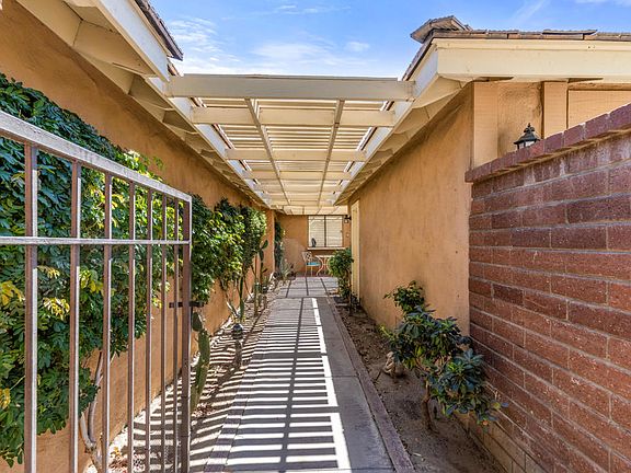 4th image of 112 Giralda Cir