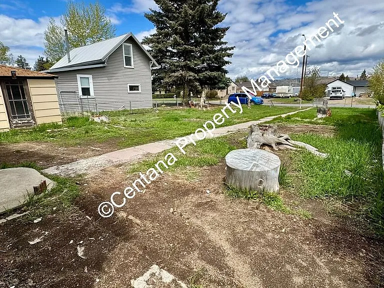 1640 Sampson St — Photo 3