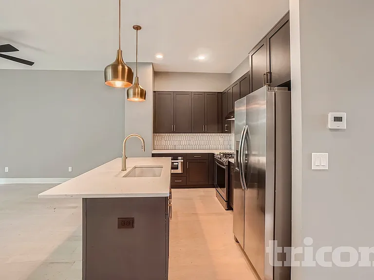 865 Cavanaugh Ave SE — Photo 7