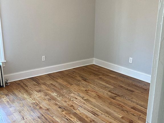 5th image of 242 N Park Ave #4