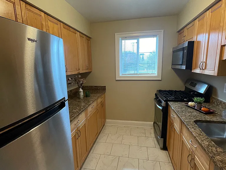 Kitchen, Gas Stove
