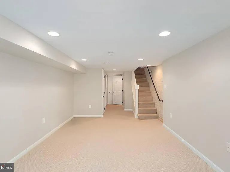 29 N Curley St — Photo 12
