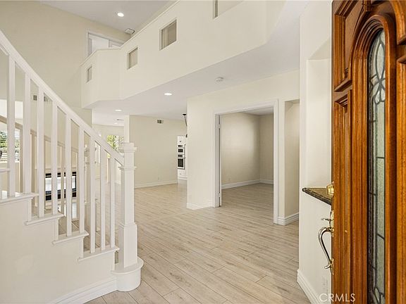 5th image of 987 S Sedona Ln