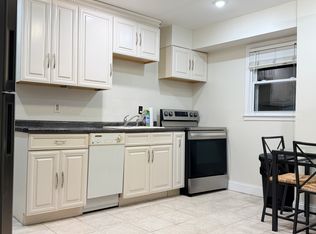 1523 209th St FLOOR 1, Bayside, NY 11360