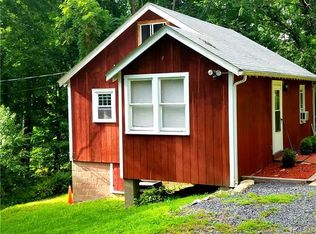 4 Berry Hl, Putnam Valley, NY 10579