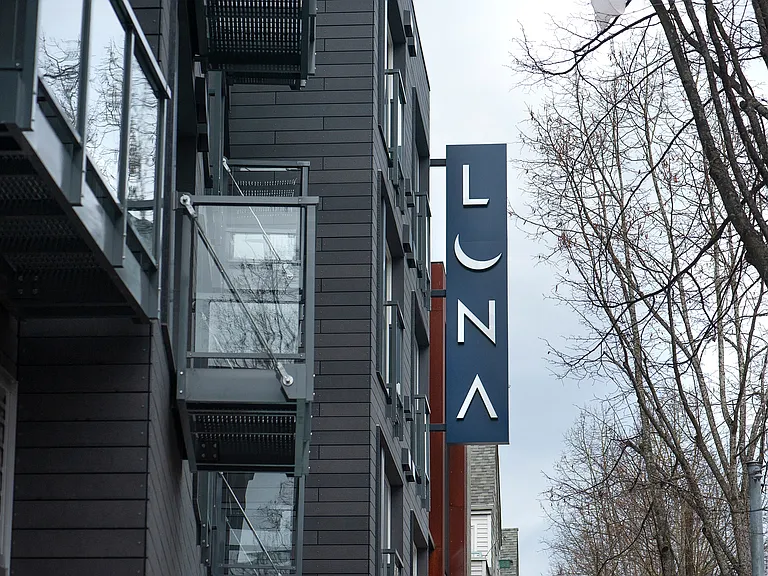 Luna West Seattle — Photo 40