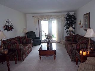 Living Rm 18' X 12.8"