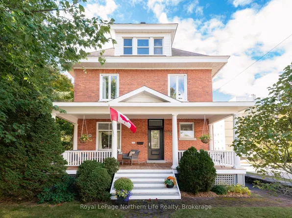 797 McIntyre St W, North Bay, ON P1B 3A1