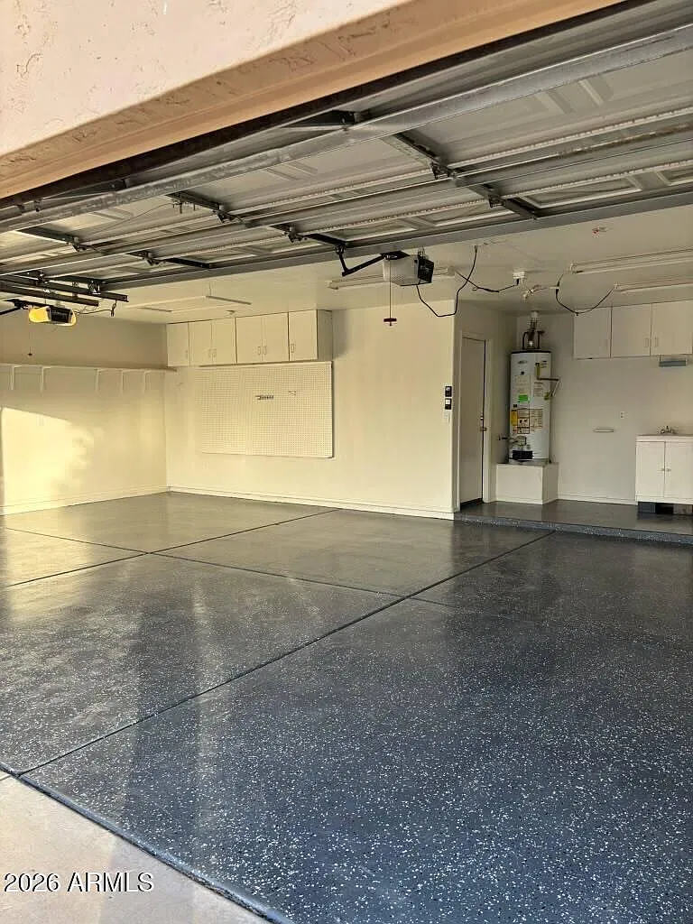 3 bed, 2.0 bath, 2157 sqft, $2,499 — Photo 3