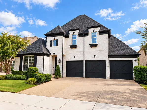 900 Southern Hills Way, Savannah, TX 76227