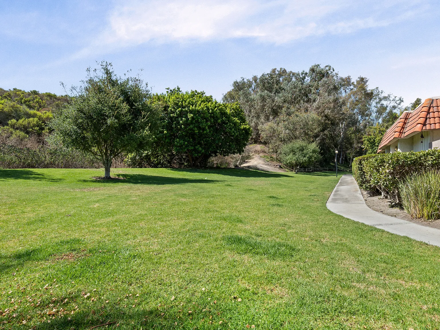 3 bed, 1104 sqft, $3,750 — Photo 4