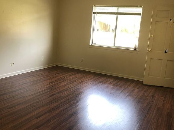 4th image of 3328 Pinewood Avenue B #5781979