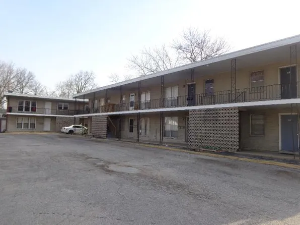 30 S 76th St, Belleville, IL 62223