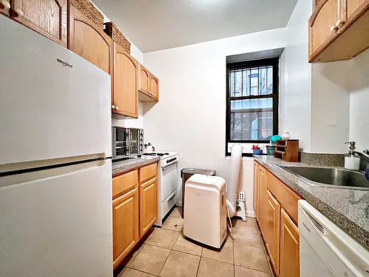 Rented by William Raveis Real Estate | media 4