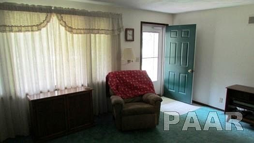 4th image of 1650 Greenbriar Dr