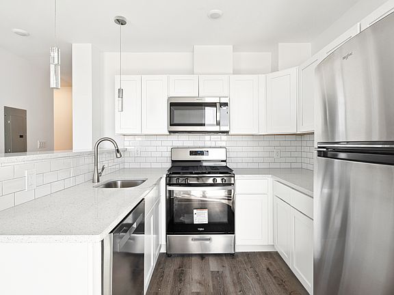 4th image of 240 E Girard Ave #7