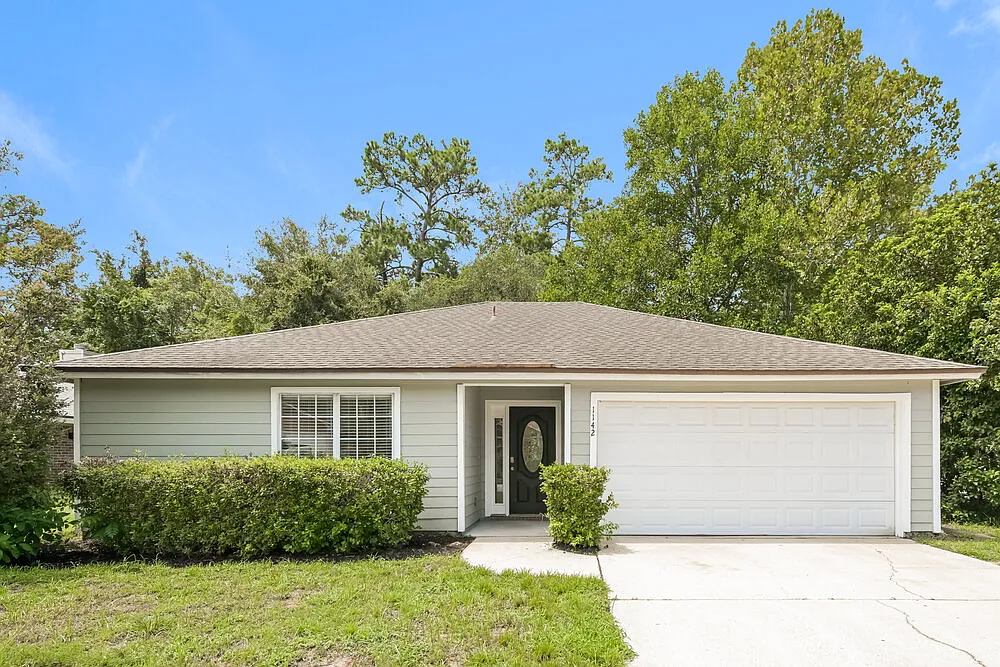 3 bed, 2.0 bath, 1515 sqft, $2,235 — Photo 1