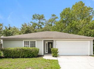 1142 Windy Willows Dr, Jacksonville, FL 32225
