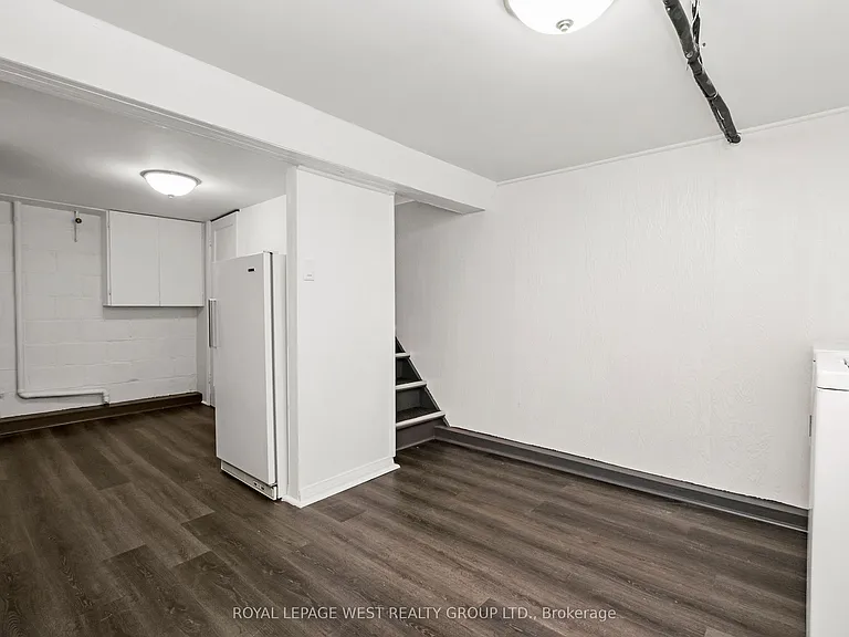 24 Barker Ave — Photo 31