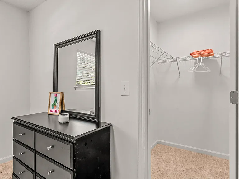 Summerville Apartments — Photo 14