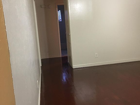 4th image of 4817 SE 19th St