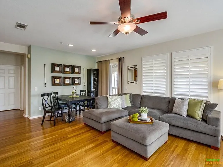 13345 Calle Del Campo #4 — Photo 3